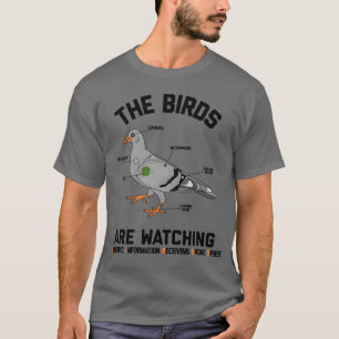 Vogels kijken naar drone-samenzwering Funny Fire T-shirt