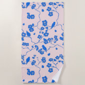 Vogels op Cherry Blossom Blue op Blush Strandlaken (Voorkant)