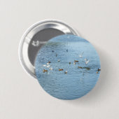 Vogels op de zomerrivier ronde button 5,7 cm (Voorkant /achterkant)