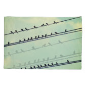 Vogels op draden, blauwe lucht. kussensloop (Achterkant)