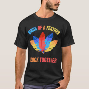 Vogels van een veerkoppel in combinatie met een on t-shirt