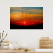 Vogels vliegen op zonsondergang, foto van foto's o poster (Keuken)