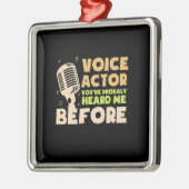 Voice Actor Metalen Ornament (Links)