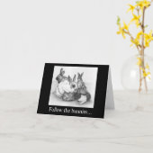 Volg de paaskonijntjes, ze hebben de chocolade kaart (Gele Bloem)