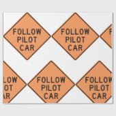 Volg de pilot Car Road Work Construction Sign Cadeaupapier (Vlak)