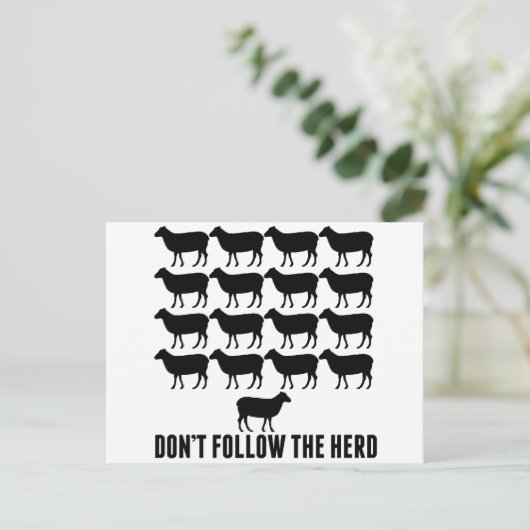 Volg niet de herder van de schapen - wees jezelf briefkaart (Staand voorkant)