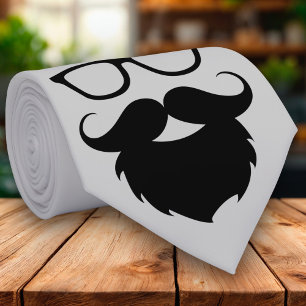 Volgroeide grappige baard man stropdas