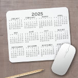 Voljarig Uitzicht Kalender - horizontaal Muismat<br><div class="desc">Grijs en wit - Een minimale, basic 12 maanden kalender met een effen kleur achtergrond. Een standaard look voor uw thuis kantoor of school locker. De lettertypen zijn eenvoudig te lezen en de kleuren kunnen worden gewijzigd. — Als u het aanpassingsgebied opent, gaat u naar een geavanceerd ontwerpgebied waar u...</div>