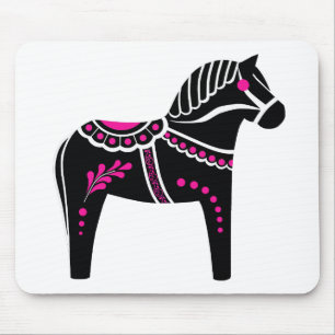 Volks zwart/wit/roze Dala paard, VolksFriesian Muismat