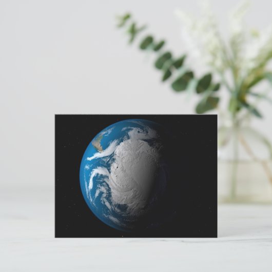volle aarde met gesimuleerde wolken boven antarcti briefkaart (Staand voorkant)