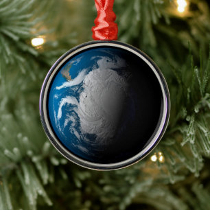 volle aarde met gesimuleerde wolken boven antarcti metalen ornament