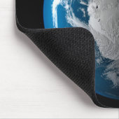 volle aarde met gesimuleerde wolken boven antarcti muismat (Hoek)