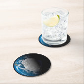 volle aarde met gesimuleerde wolken boven antarcti ronde kartonnen onderzetter (Insitu)