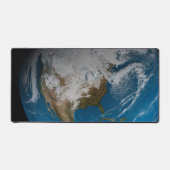 Volle Aarde met gesimuleerde wolken boven Noord-Am Bureaumat (Voorkant)