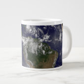 Volle aarde met orkaan Irene over de Bahama's. Grote Koffiekop (Voorkant rechts)