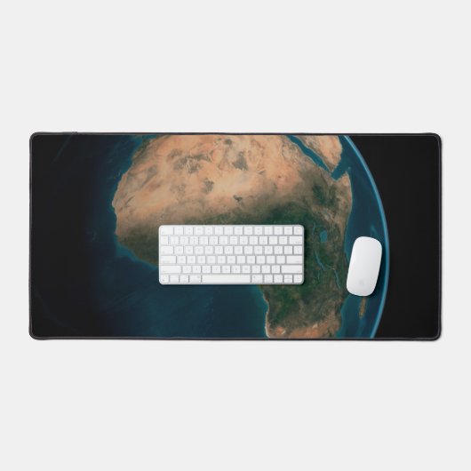 Volle aarde vanuit de ruimte boven het Afrikaanse  Bureaumat (Keyboard & Muis)