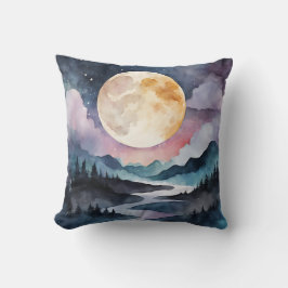 Volle maan boven bergen en bossen kussen