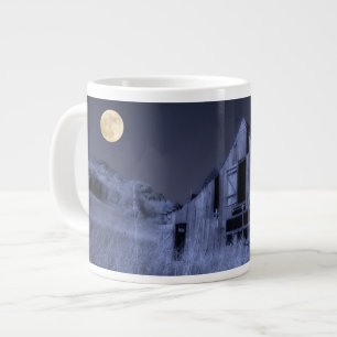 Volle Maan Boven Oude Verweerde Schuur Grote Koffiekop