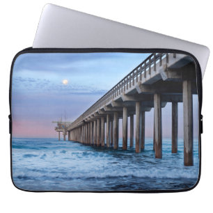 Volle maan boven pier, Californië Laptop Sleeve