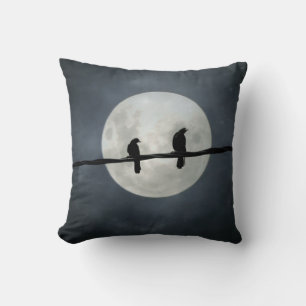 Volle maan kraait aan de lijn kussen