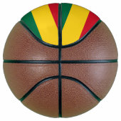 Volledig basketbal met de vlag van Ghana (Rechts)