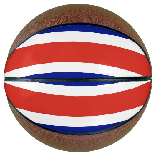 Volledig basketbal met vlag van Costa Rica (Voorkant)