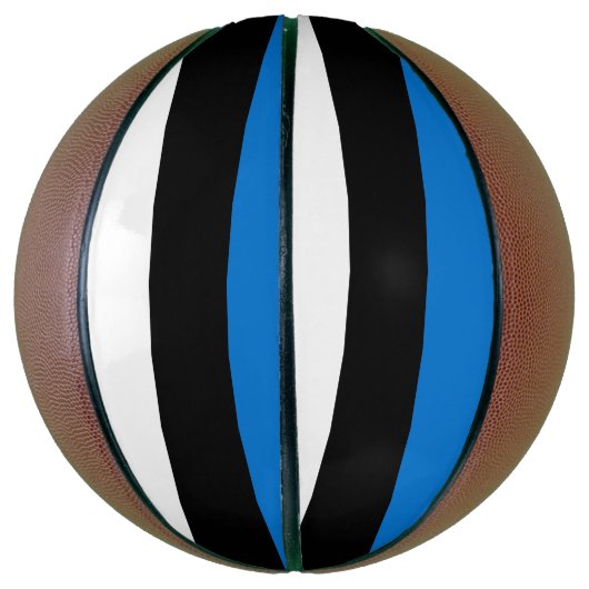 Volledig basketbal met vlag van Estland (Verticaal)