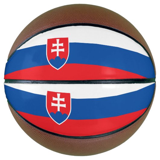 Volledig basketbal met vlag van Slowakije (Voorkant)