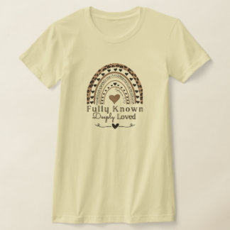 Volledig bekend en diep geliefd door Gods Christel T-shirt