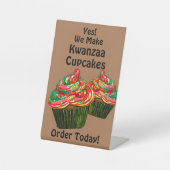 Volledig bewerkbare Kwanzaa Cupcakes voor Cake Sto Reclamebord Met Voetstuk (Voorkant)