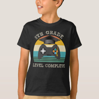 Volledig gameconsole met vijf graden t-shirt