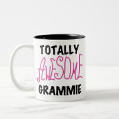 Volledig Geweldige Grammie Pink T-shirts Gifts Tweekleurige Koffiemok (Links)