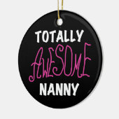 Volledig Geweldige nanny Pink T-shirts en cadeautj Keramisch Ornament (Links)