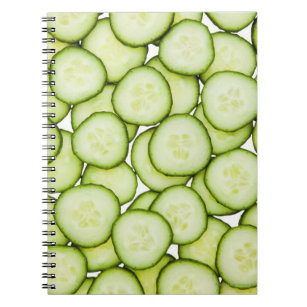 Volledig lijst gesneden komkommer, wit notitieboek