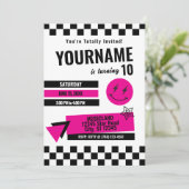 Volledig Retro Verjaardag Uitnodiging (Roze) (Staand voorkant)