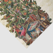 volledig versierde kerstboom met teken tissuepapier (Detail)