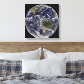 Volledige Aarde met Noord-Amerika en Zuid-Amer Canvas Afdruk (Insitu (Slaapkamer))