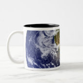 Volledige Aarde met Noord-Amerika Tweekleurige Koffiemok (Links)