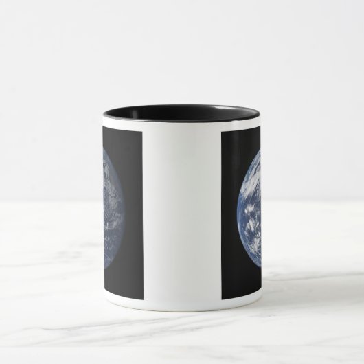 Volledige aarde rond de Stille Oceaan Mok (Midden)