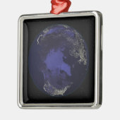 Volledige Aarde 's nachts met stadslichten 5 Metalen Ornament (Links)
