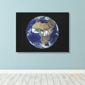 Volledige Aarde toont Afrika en Europa Canvas Afdruk (Insitu (Houten vloer))