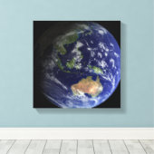 Volledige Aarde vanuit de ruimte, met Australië Canvas Afdruk (Insitu (Houten vloer))
