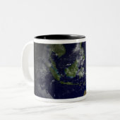Volledige Aarde vanuit de ruimte, met Australië Tweekleurige Koffiemok (Voorkant links)