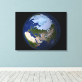 Volledige Aarde waarop het Arctische gebied is afg Canvas Afdruk (Insitu (Houten vloer))