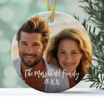 Volledige dekkingsfoto - aangepaste scripttekst keramisch ornament<br><div class="desc">Een leuke manier om herinneringen vast te leggen en te delen met vrienden. De foto beslaat een hele print. Op de onderkant van de print,  is er een plek om een onderschrift en jaar toe te voegen. Voeg een vierkante foto toe voor het beste resultaat met deze sjabloon.</div>