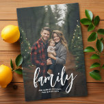 Volledige foto - Verticale aangepaste tekst voor d Theedoek<br><div class="desc">Een leuke manier om herinneringen vast te leggen en te delen met familie. Voeg een verticale foto en uw favoriete bijschrift toe om een onvergetelijk vakantie-souvenir te maken.</div>