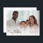 Volledige foto voor modern kerstscript feestdagenkaart<br><div class="desc">Dit moderne kerstscript met volledige fotovakantie-briefkaart is perfect voor uw minimalistische shabby chic boho zwarte en witte vakantie groet. De minimale witte handgeschreven kalligrafie is delicaat en robuust, terwijl het klasje en elegant blijft. Het ontwerp weerspiegelt een eenvoudige, volledig witte winterdag en roept herinneringen op aan een meer simplistisch leven....</div>