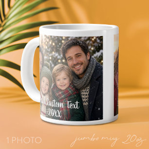 Volledige fotolay-out met een moderne witte script grote koffiekop