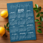 Volledige jaarkalender - Laat me controleren mijn Theedoek<br><div class="desc">Blauw en wit - Een minimale, eenvoudige 12 maanden kalender met een effen kleur achtergrond. De lettertypen zijn eenvoudig te lezen en de kleuren kunnen worden gewijzigd. — Als u het aanpassingsgebied opent, gaat u naar een geavanceerd ontwerpgebied waar u de achtergrondkleur kunt wijzigen — en op dit ontwerp kunt...</div>