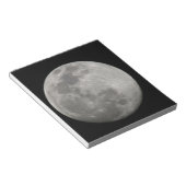Volledige maan in zwart-wit. Krediet als Arthur Notitieblok (Schuin)